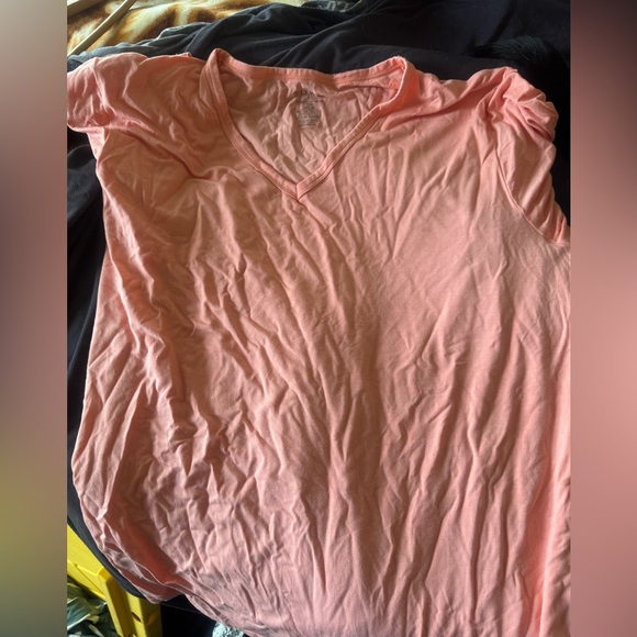 V-neck bamboo top - Picture 2 of 3